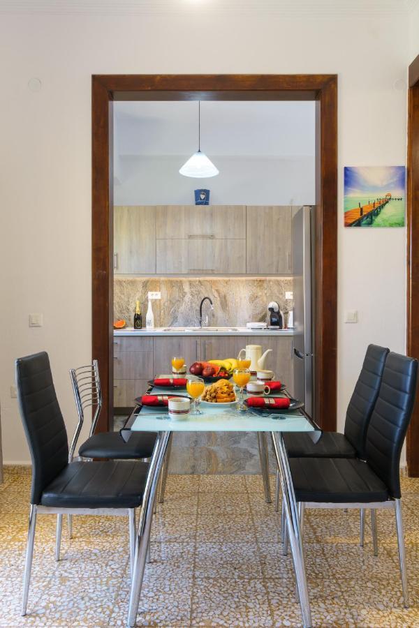 House For Families Near The Lake Ágios Nikólaos 외부 사진